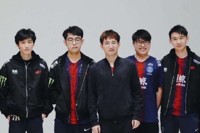 中国男足需 中国男足需